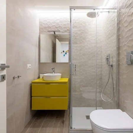 Vatican 2br In Appartement *